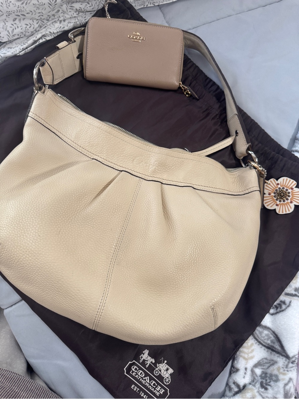 Vintage Coach Pebbled Leather Hobo Bag in Beige with Floral Charm & Wallet